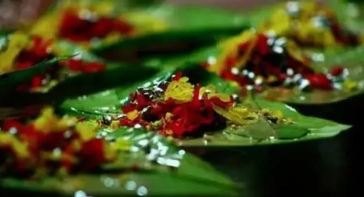 Banarasi Paan, a traditional betel leaf preparation with aromatic spices, is a popular treat in Varanasi – Uttar Pradesh.