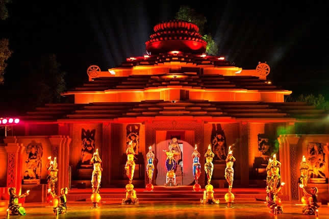 Hampi Utsav is a vibrant cultural festival celebrating Hampi’s historical glory with music, dance, and colorful performances.
