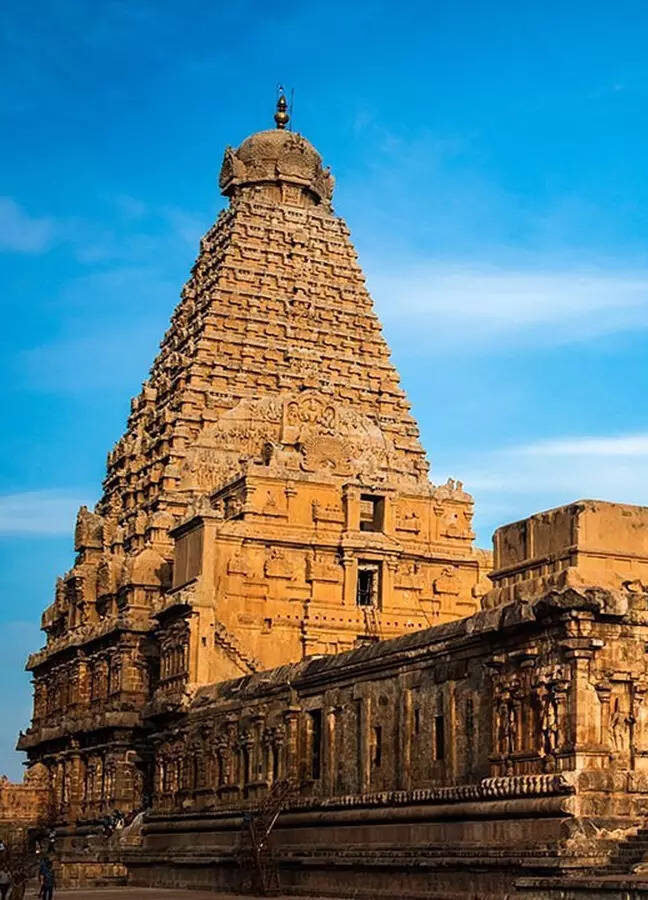 Brihadeeswarar Temple - Chola dynasty masterpiece in India’s unique architectural heritage
