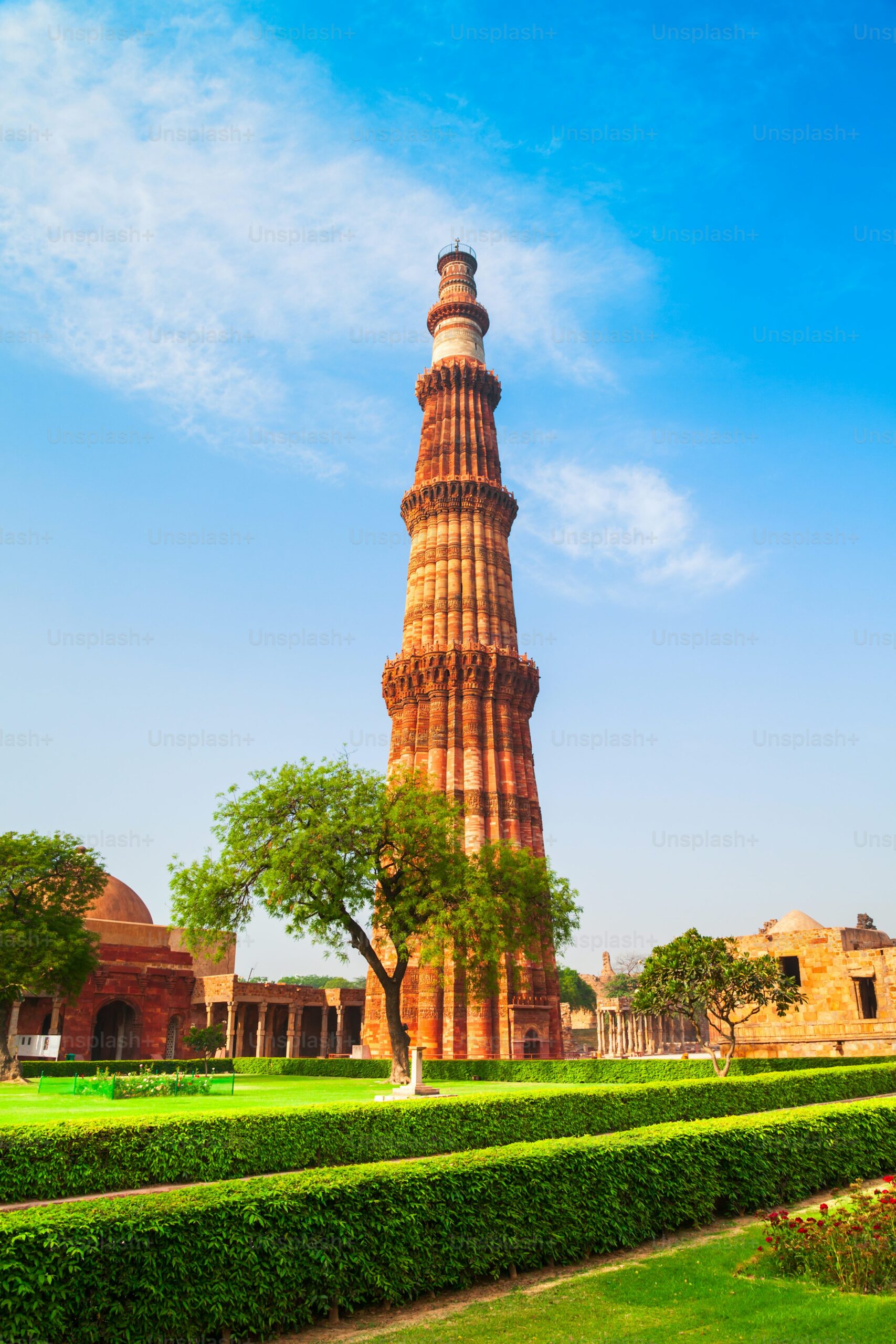 Qutub Minar Delhi - Indo-Islamic influence in India’s unique architecture