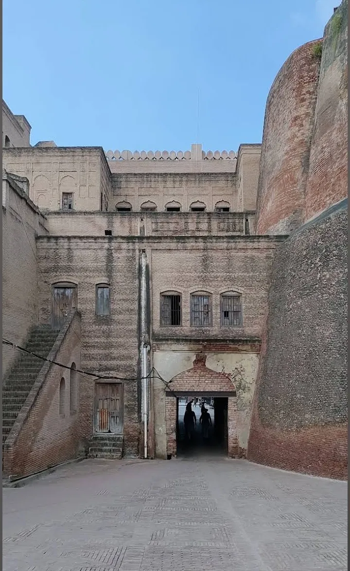 Bathinda Fort (Qila Mubarak), a must entry in places to visit in Punjab and one of the oldest forts in India, this structure has seen the rise and fall of many dynasties.