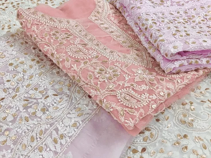 Chikankari embroidery on Lucknowi kurta