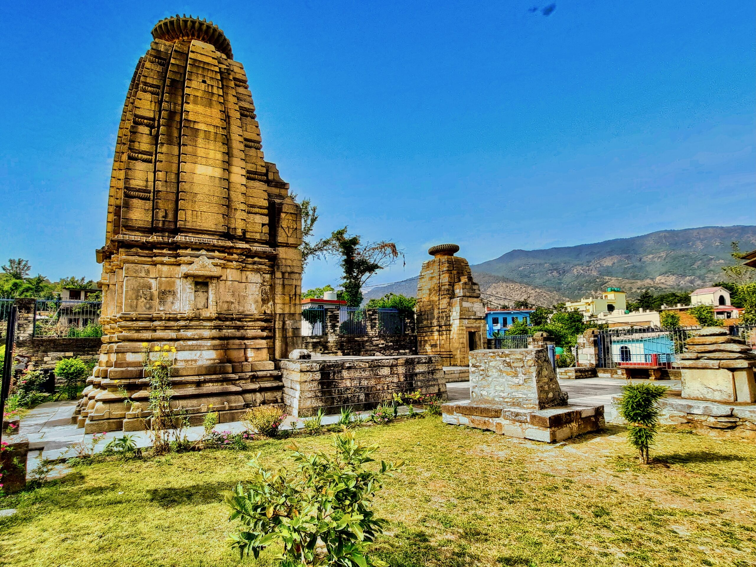 Dwarahat is one of the historic places to visit in Uttarakhand, with rich spiritual significance.