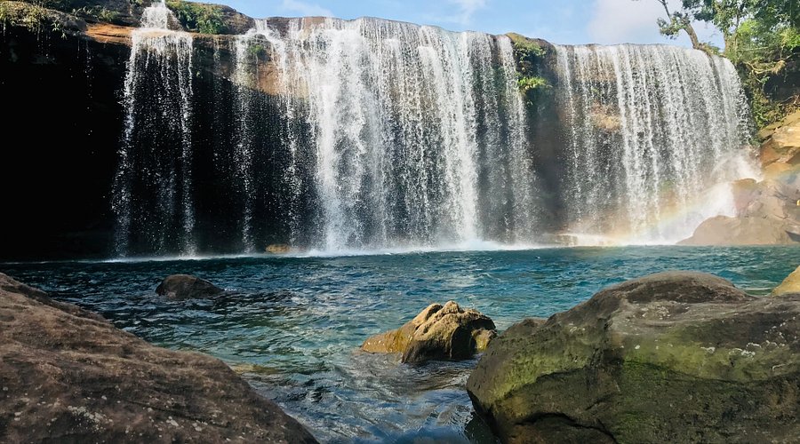 A hidden gem with turquoise blue waters and serene surroundings in Jaintia Hills.