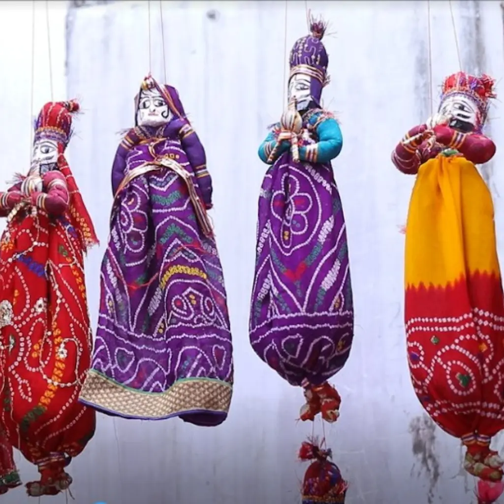 Kathputli puppet show (jaipur)- Traditional string puppets in Rajasthan