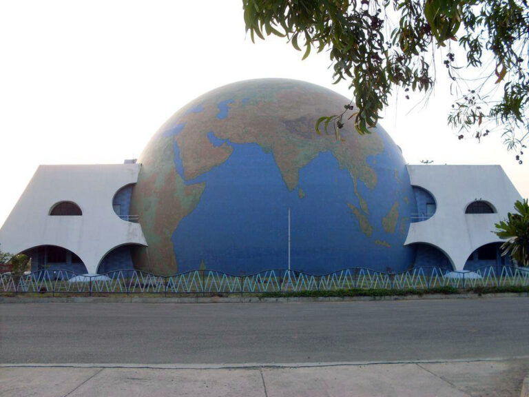 A fun, interactive space to explore science, technology, and space exhibits—ideal for all age groups.