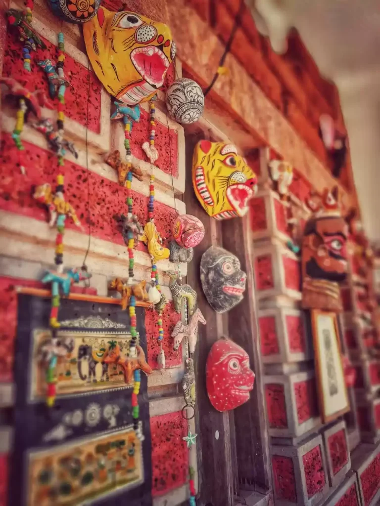 A quaint village where every home is an artist's studio, known for Pattachitra paintings and traditional crafts.