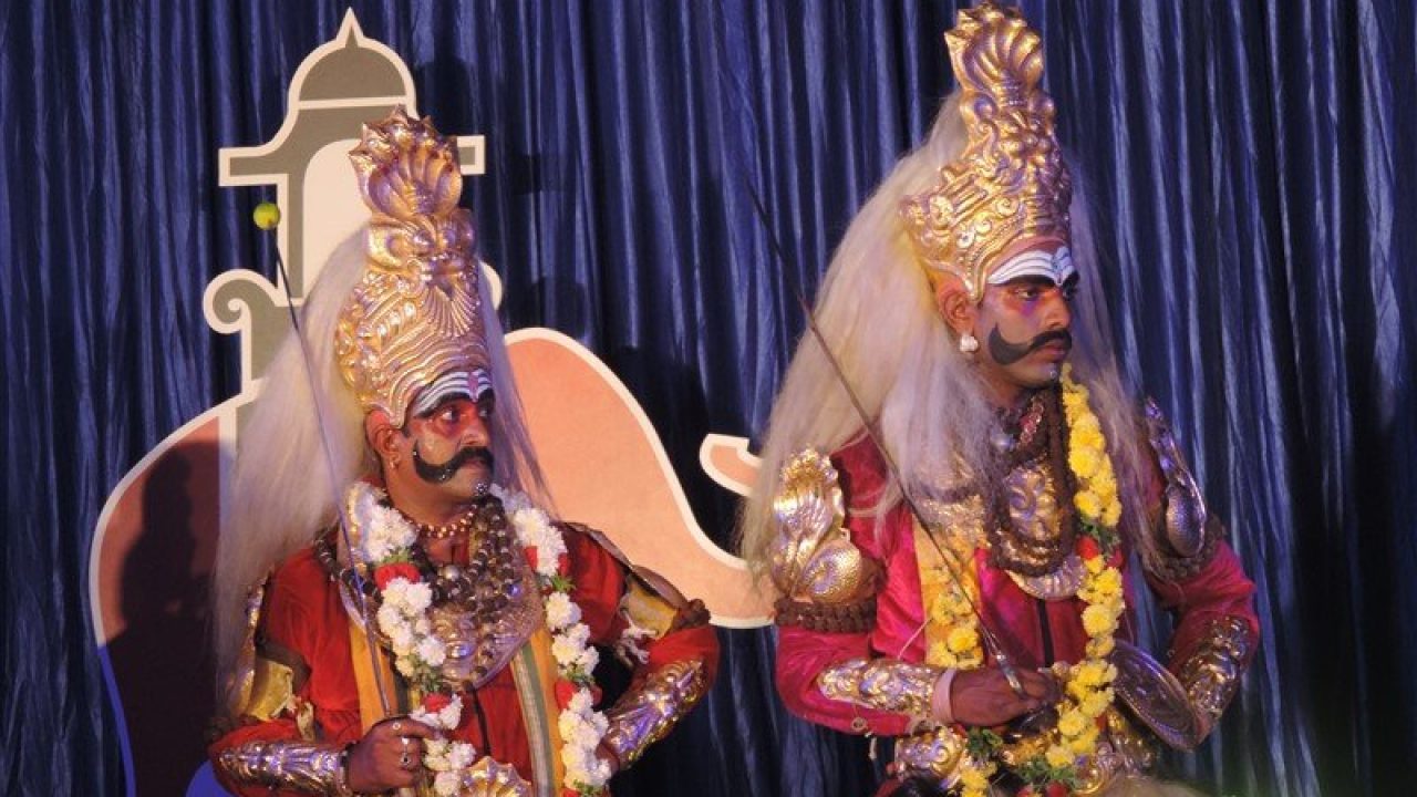 A fierce dance depicting tales of heroism from Hindu epics, performed during festivals from Bengaluru, Karnataka