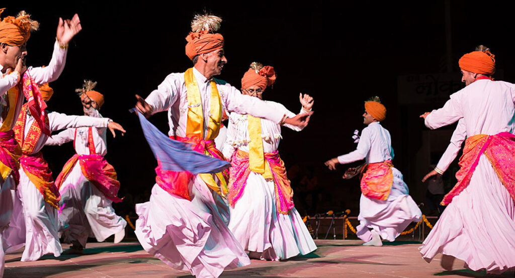 Group performing Chakri dance in Jammu & Kashmir.