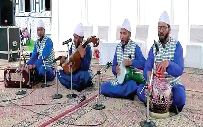 Traditional Chakri folk singers performing in Jammu & Kashmir.