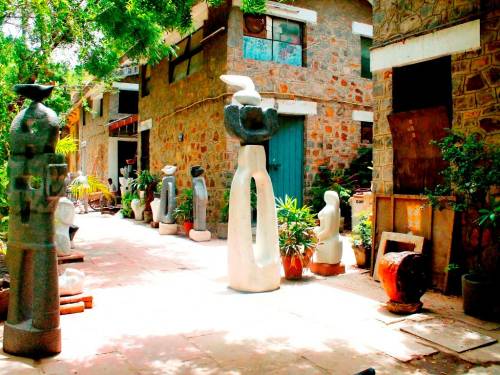 Art displays at Cholamandal Artists’ Village, a creative place to visit in Chennai.
