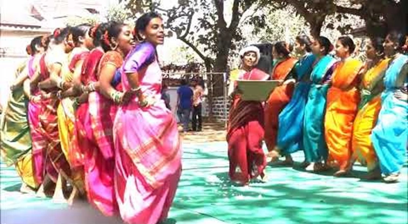 Dhalo – a traditional Goan women’s dance performed in circles during festivals, showcasing harmony and cultural storytelling.