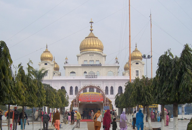 Fatehgarh Sahib is among the spiritually important places to visit in Amritsar’s nearby heritage list.