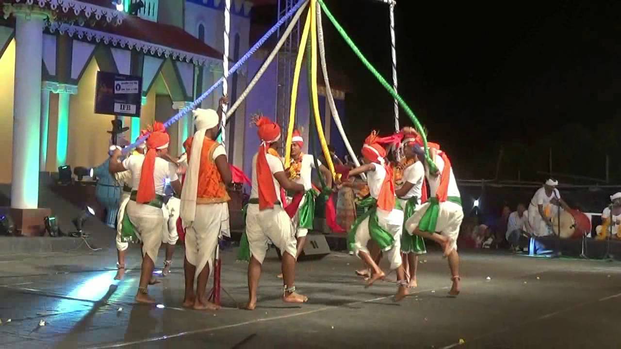 Goff dance in Goa – a colorful harvest dance with dancers in floral costumes, swaying to rhythmic folk beats.