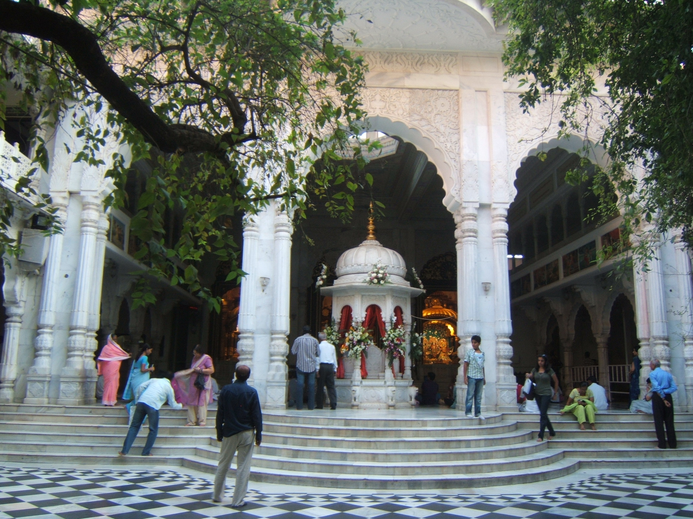 ISKCON Temple in Juhu is one of the serene places to visit in Mumbai for a spiritual retreat.