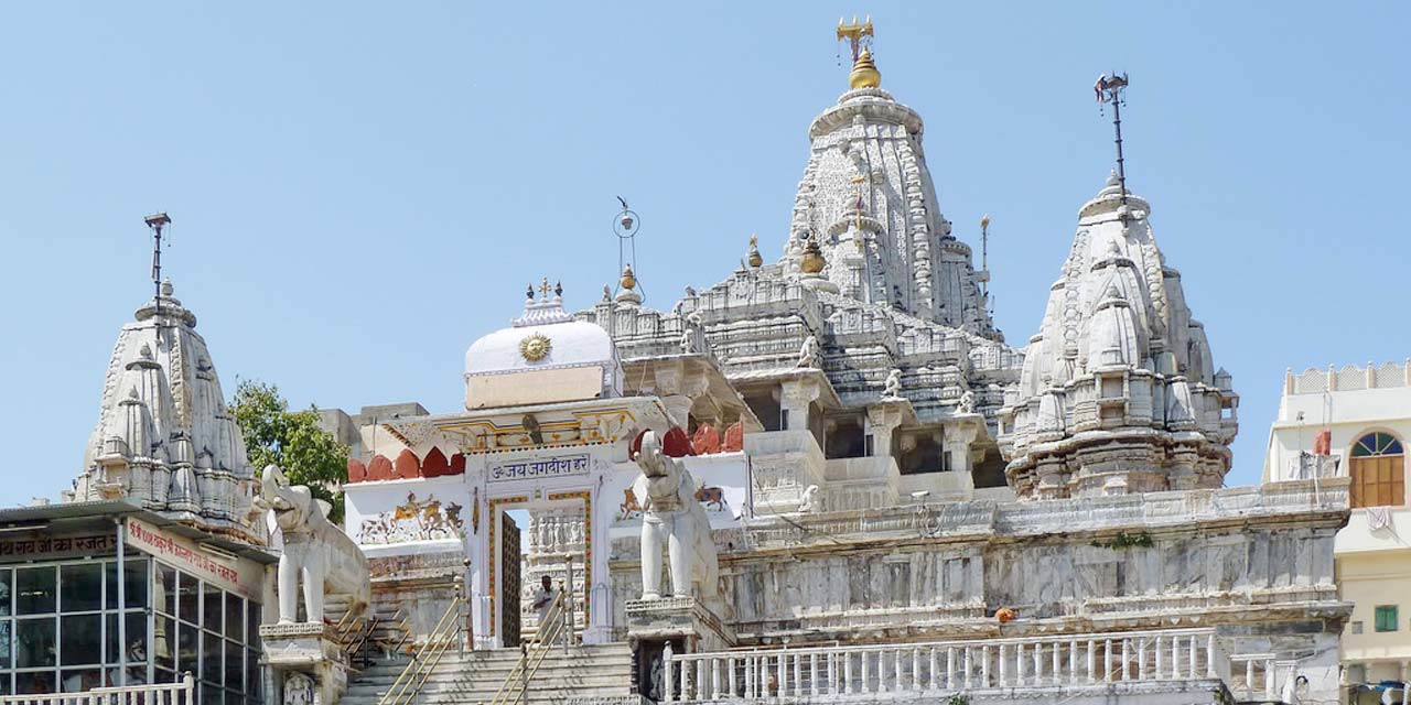 Jagdish Temple is a sacred and artistic highlight among the top places to visit in Udaipur.