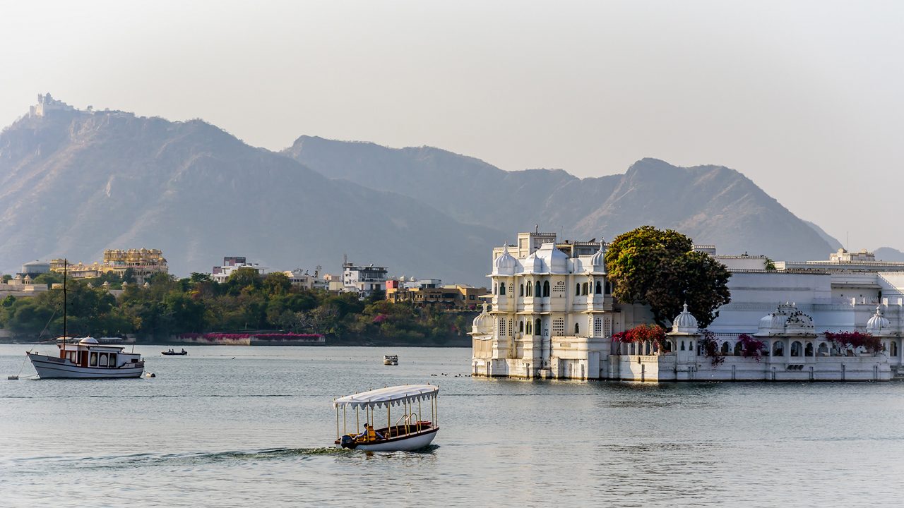 Lake Pichola - places to visit in Udaipur.