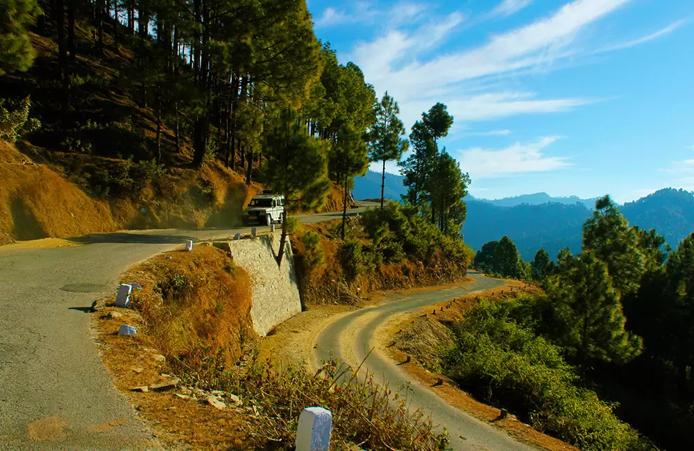Panoramic Himalayan sunset from Pauri, a hidden gem beyond Places to Visit in Rishikesh.