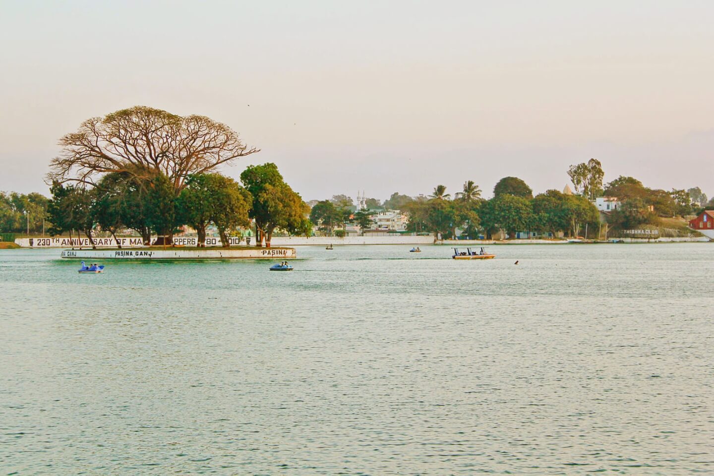 Ulsoor Lake is among the peaceful and scenic places to visit in Bengaluru.