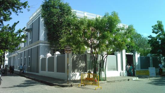 Peaceful meditation garden at Aurobindo Ashram in Puducherry