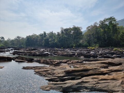 Choral Dam, a peaceful place to visit in Madhya Pradesh for lakeside relaxation near Indore.