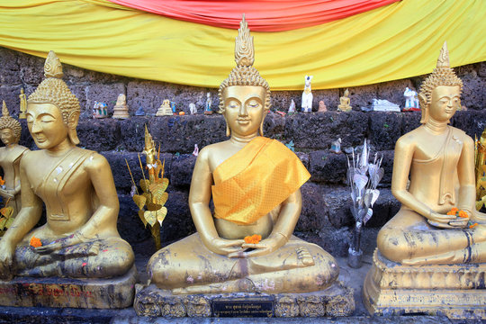 The majestic Dhyana Buddha statue, a serene place to visit in Andhra Pradesh for meditation and peace.