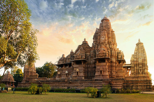 Khajuraho temples, one of the best places to visit in Madhya Pradesh for ancient erotic sculptures and UNESCO heritage sites.
