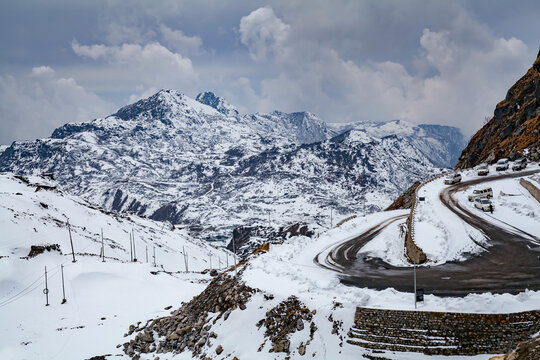Nathula Pass, a historic mountain pass and must-visit place in Sikkim, offering Indo-China border views.