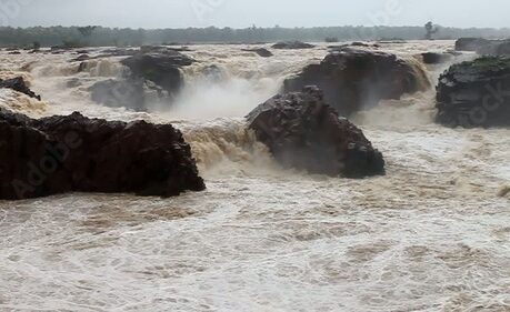 Raneh Falls, a breathtaking place to visit in Madhya Pradesh with colorful canyon formations.