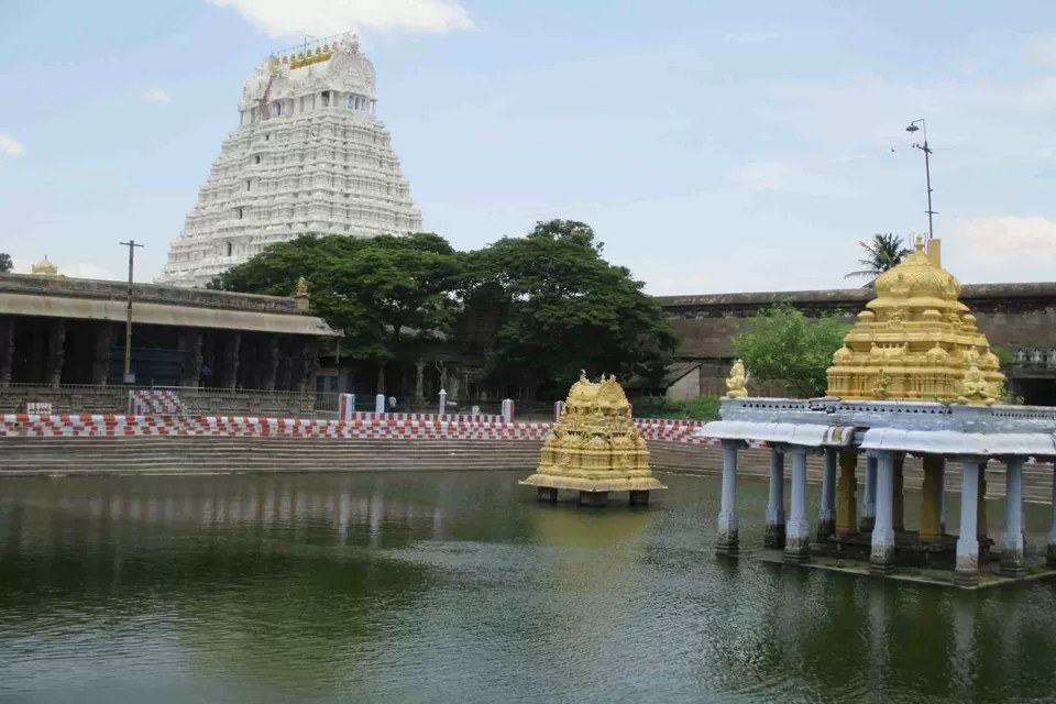 Ornate Dravidian temple dedicated to Vishnu in Puducherry