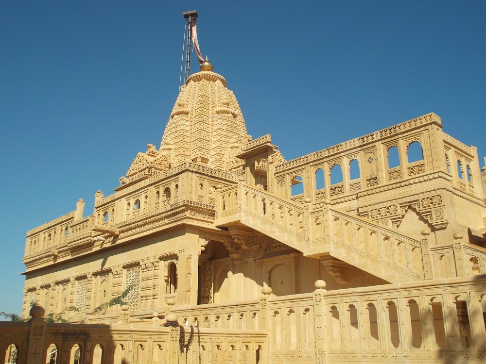 White marble detailing of Amar Sagar Jain Temple in Jaisalmer
