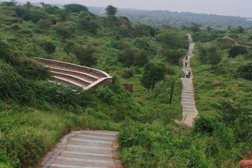 Walking trail at Aravalli Biodiversity Park, Gurugram