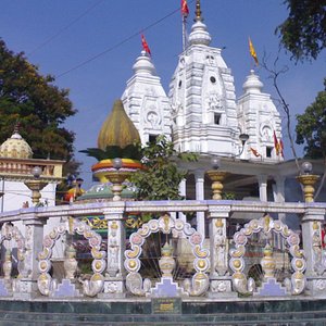 Bada Ganpati Temple, unique religious place to visit in Indore with giant idol