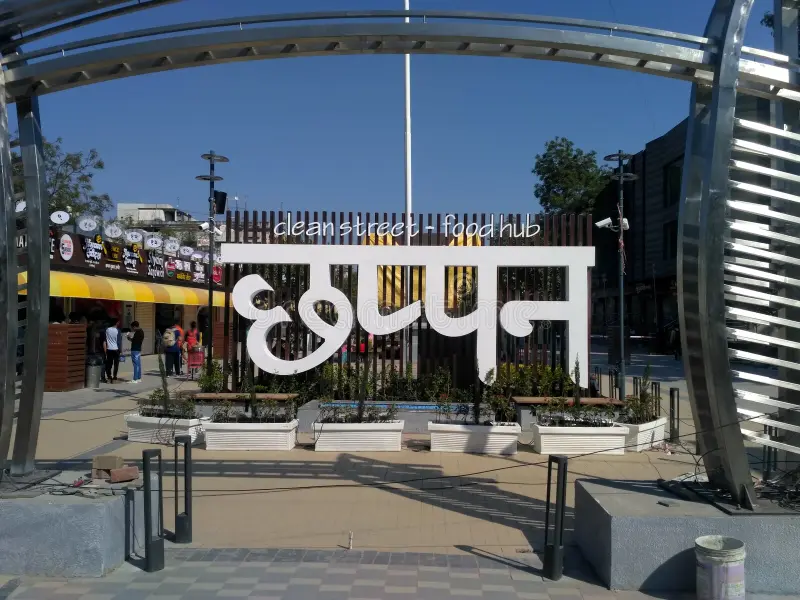 Chappan Dukaan Indore, famous street food hub with 56 shops