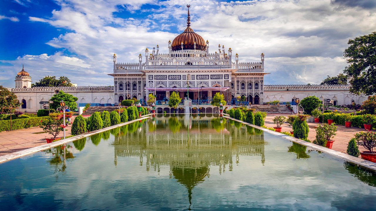Colonial buildings and riverside scenes in Faizabad.