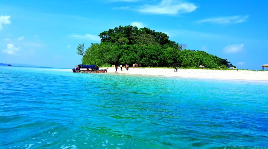 An eco-friendly place to visit in Andaman, boasts crystal-clear waters, vibrant corals, and seasonal snorkeling opportunities.