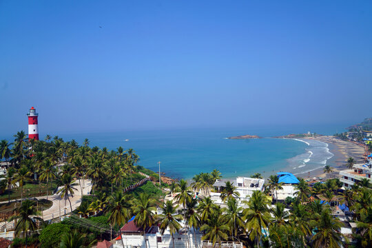 Among the top Places to Visit in Thiruvananthapuram is this crescent-shaped beach with golden sands, famous for its lighthouse and ayurvedic massages.