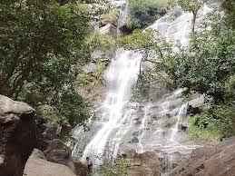 Kutladampatti Waterfalls near Madurai trekking spot