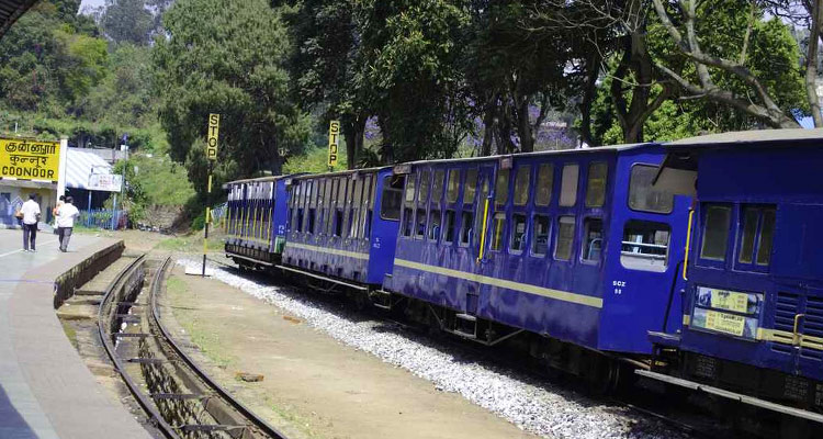 A UNESCO-listed attraction and one of the iconic places to visit in Ooty, offering a charming hill ride.