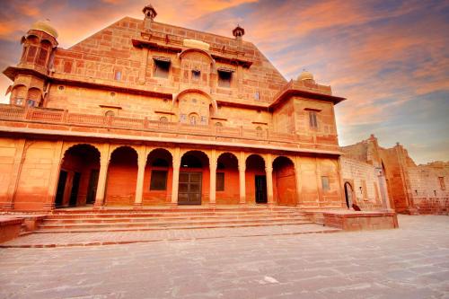 Majestic Pokhran Fort with red sandstone walls near Jaisalmer