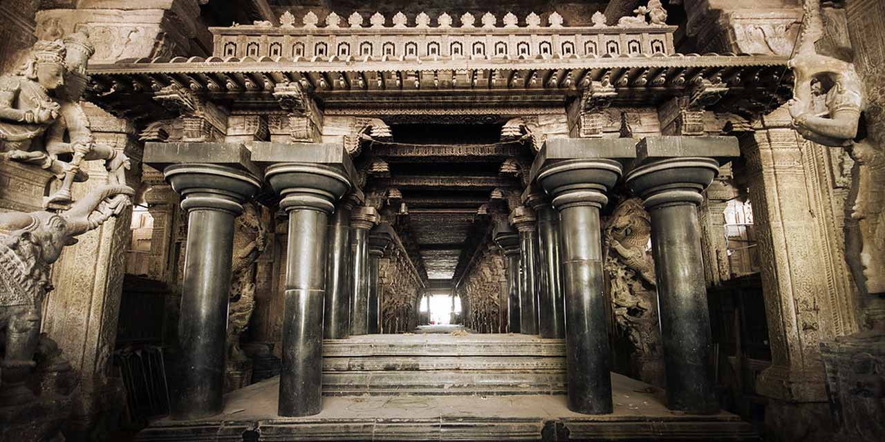 Puthu Mandapam Madurai shopping stalls