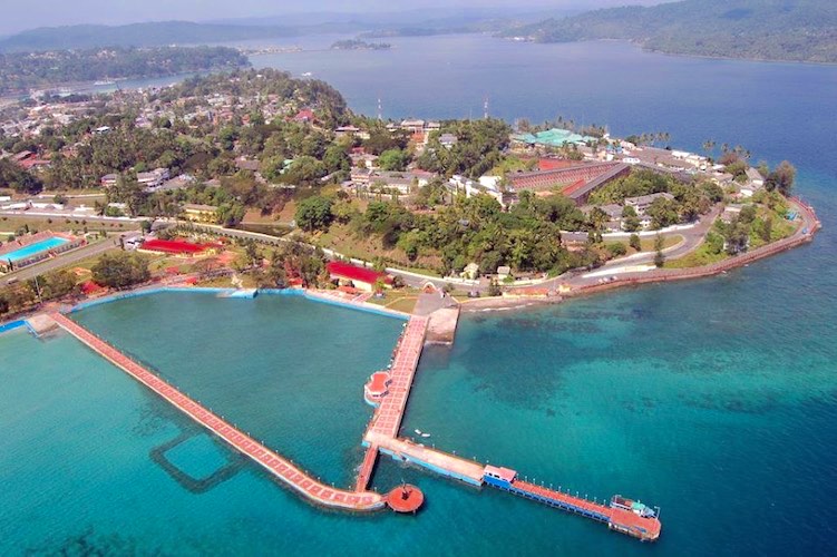 A lively place to visit in Andaman, is the hub for jet skiing, speed boating, and ferry rides to nearby islands.