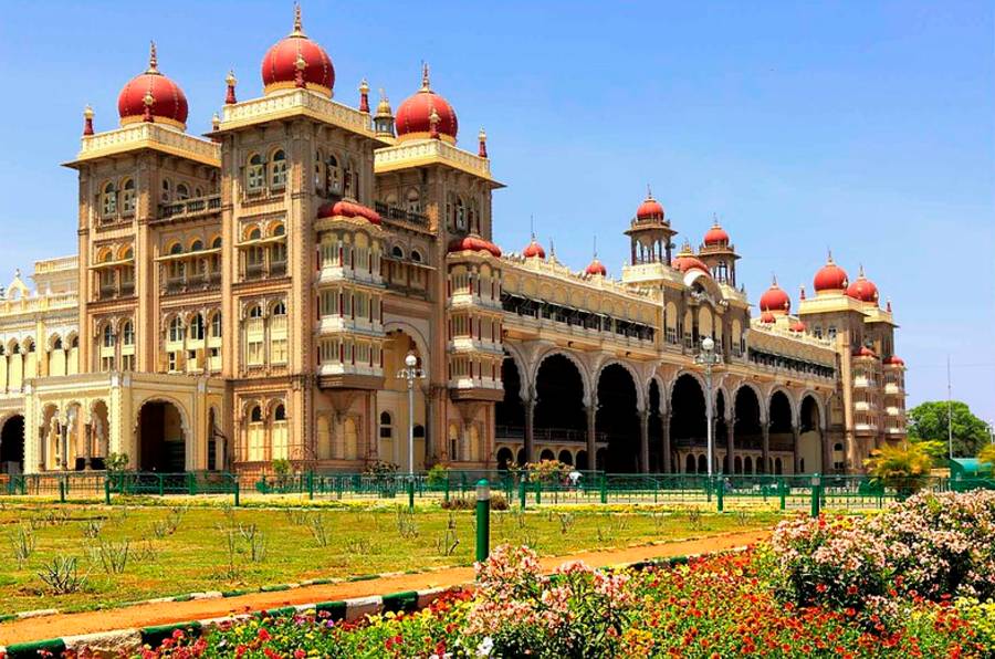 Featured near Coorg on our City Page, Mysore Palace glows at night