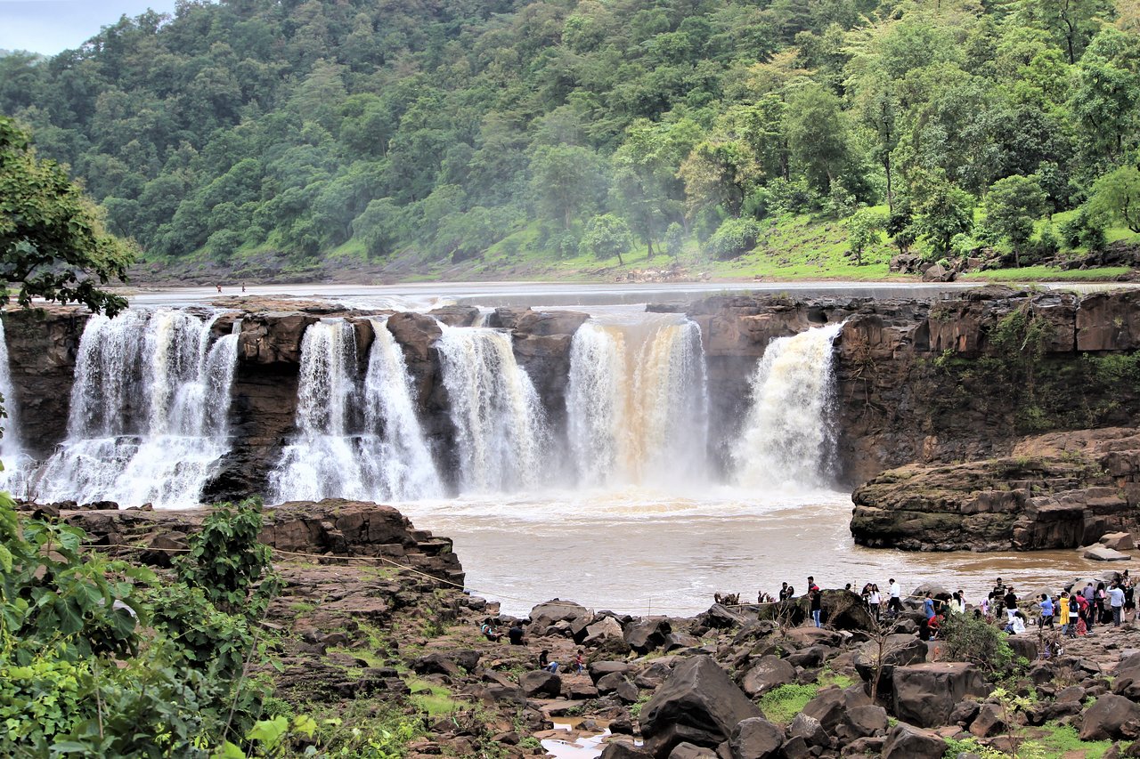 Gushing Zanzari Waterfalls near Ahmedabad