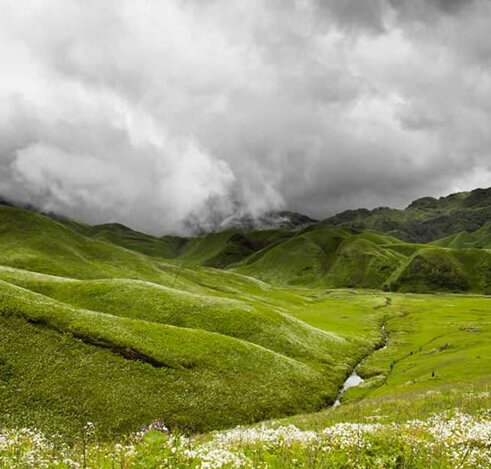 Offers beautiful view with peaceful environment.