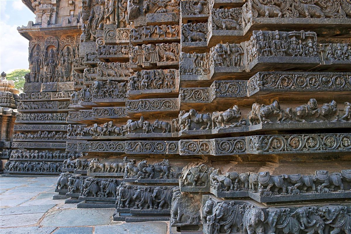 Chennakesava Temple architecture in Belur near Halebidu