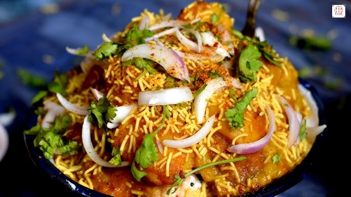 Dahibara Aloodum, a popular street food snack in Odisha