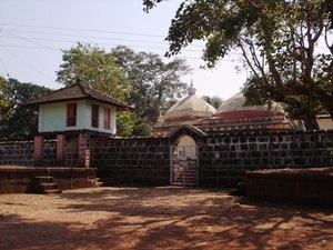 Kelshi Temple, a historic coastal temple near Ratnagiri, surrounded by scenic beaches and lush greenery.
