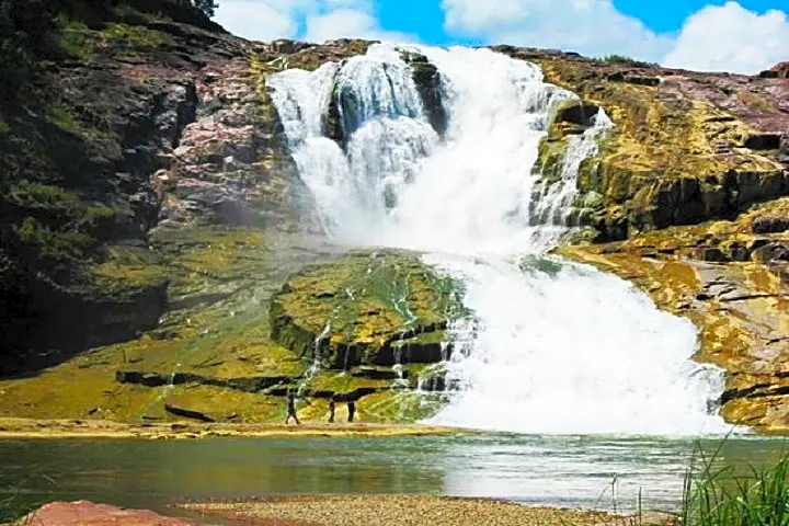 Kuntala Waterfall, the highest falls in Telangana and a stunning place to visit near Warangal.
