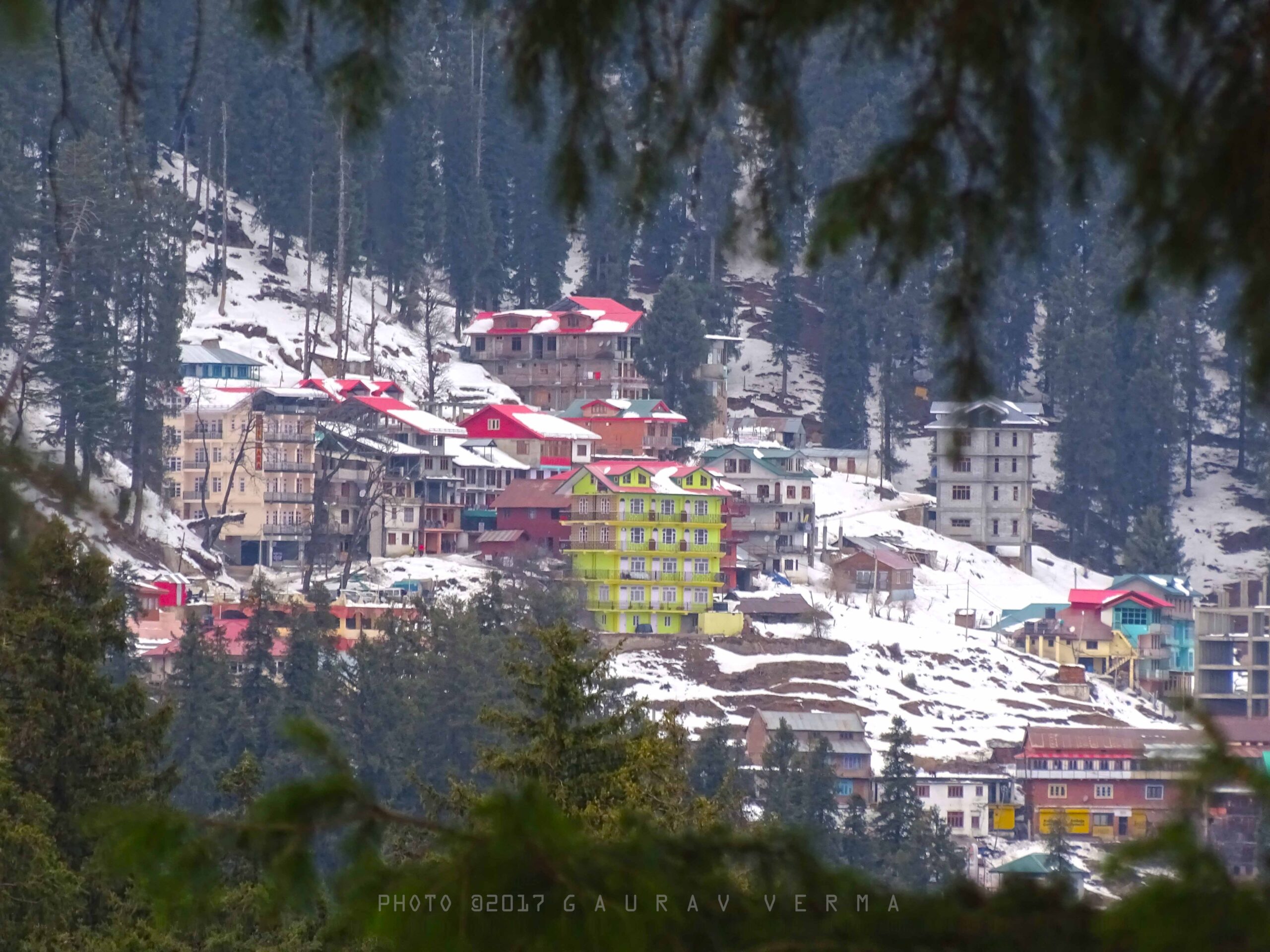 Snowy slopes in Narkanda.